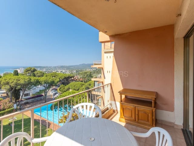 3 bedroom Flat for sale in Platja d'Aro, Castell-Platja d'Aro with pool - € 250,000 (Ref: 9959446)