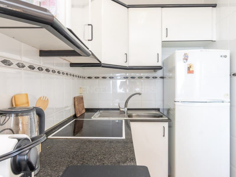 3 bedroom Flat for sale in Platja d'Aro with pool - € 250,000 (Ref: 9959446)