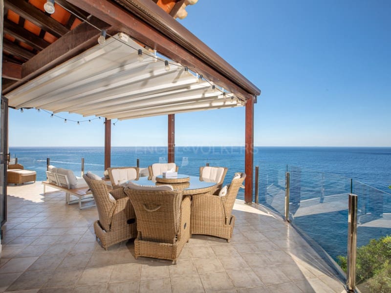6 bedroom Villa for sale in Lloret de Mar with pool garage - € 3,950,000 (Ref: 9966356)