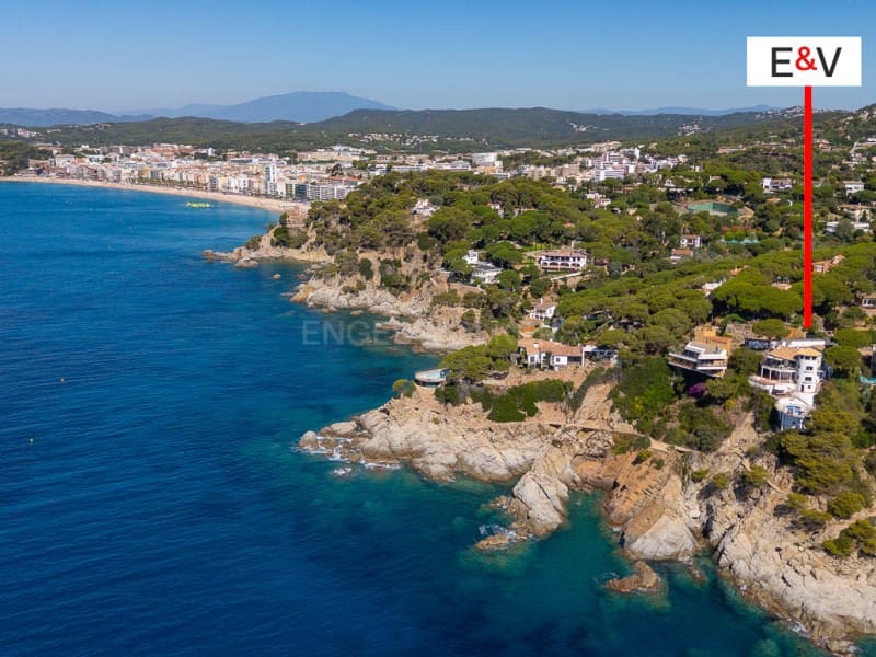 6 bedroom Villa for sale in Lloret de Mar with pool garage - € 3,950,000 (Ref: 9966356)
