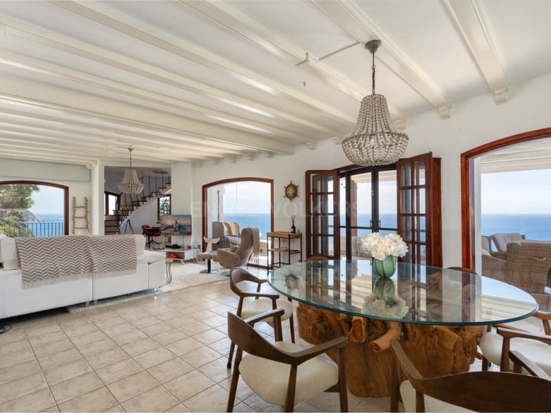 6 bedroom Villa for sale in Lloret de Mar with pool garage - € 3,950,000 (Ref: 9966356)
