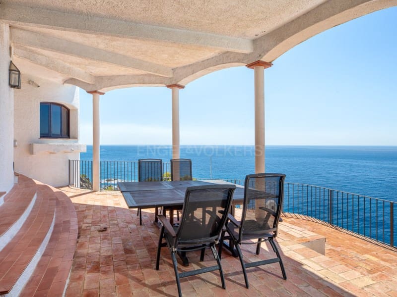 6 bedroom Villa for sale in Lloret de Mar with pool garage - € 3,950,000 (Ref: 9966356)