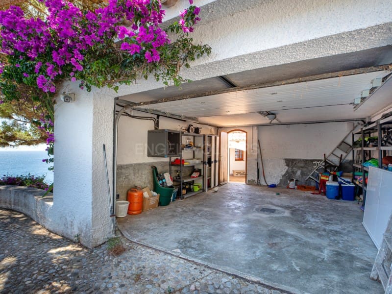 6 bedroom Villa for sale in Lloret de Mar with pool garage - € 3,950,000 (Ref: 9966356)