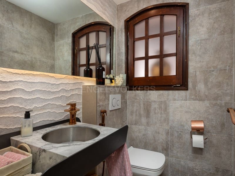 6 bedroom Villa for sale in Lloret de Mar with pool garage - € 3,950,000 (Ref: 9966356)