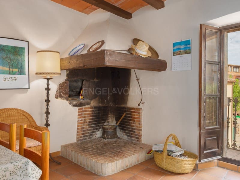 4 soverom Kjedet enebolig til salgs i Cruilles Monells i Sant Sadurni de I'Heura - € 440 000 (Ref: 9984609)