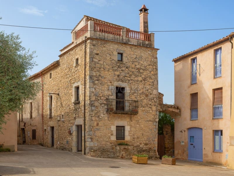 4 soverom Kjedet enebolig til salgs i Cruilles Monells i Sant Sadurni de I'Heura - € 440 000 (Ref: 9984609)