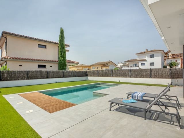 2 slaapkamer Villa te koop in L'Escala met zwembad garage - € 815.000 (Ref: 9984612)