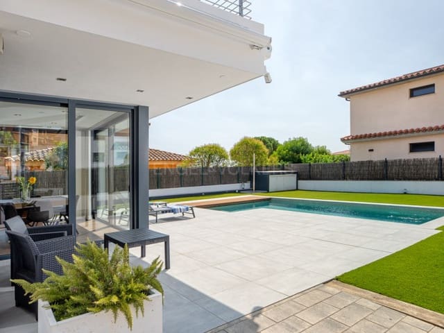 2 slaapkamer Villa te koop in L'Escala met zwembad garage - € 815.000 (Ref: 9984612)