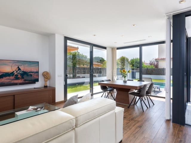 2 slaapkamer Villa te koop in L'Escala met zwembad garage - € 815.000 (Ref: 9984612)