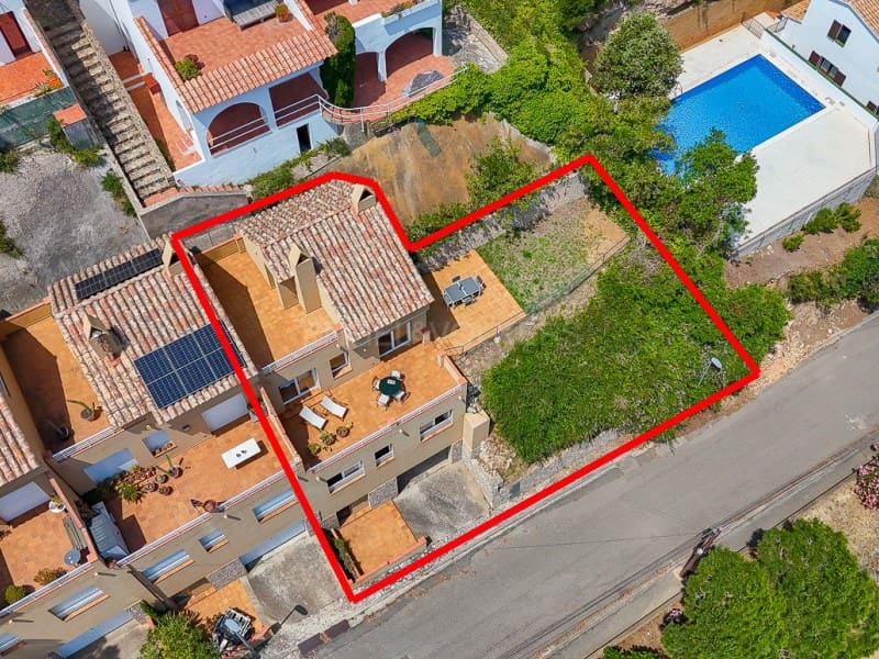 Pareado de 3 habitaciones en Begur en venta con piscina garaje - 795.000 € (Ref: 9994286)