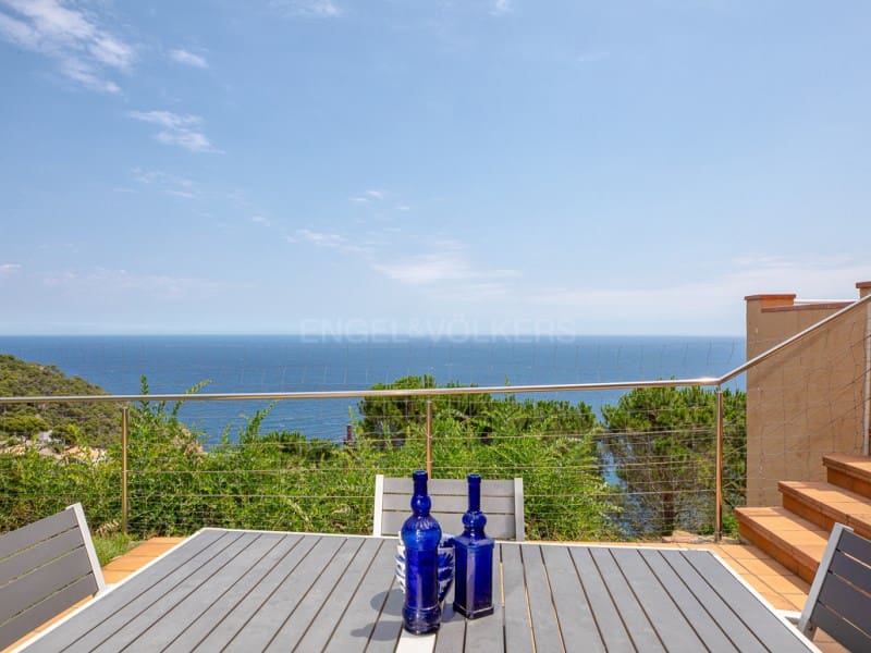 3 bedroom Semi-detached Villa for sale in Begur with pool garage - € 795,000 (Ref: 9994286)