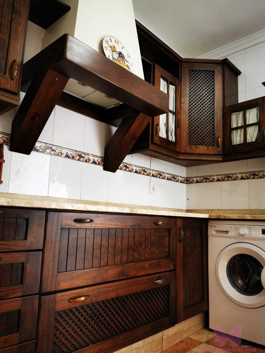 4 quarto Moradia para arrendar em Chiclana de la Frontera com piscina garagem - 950 € (Ref: 10027552)