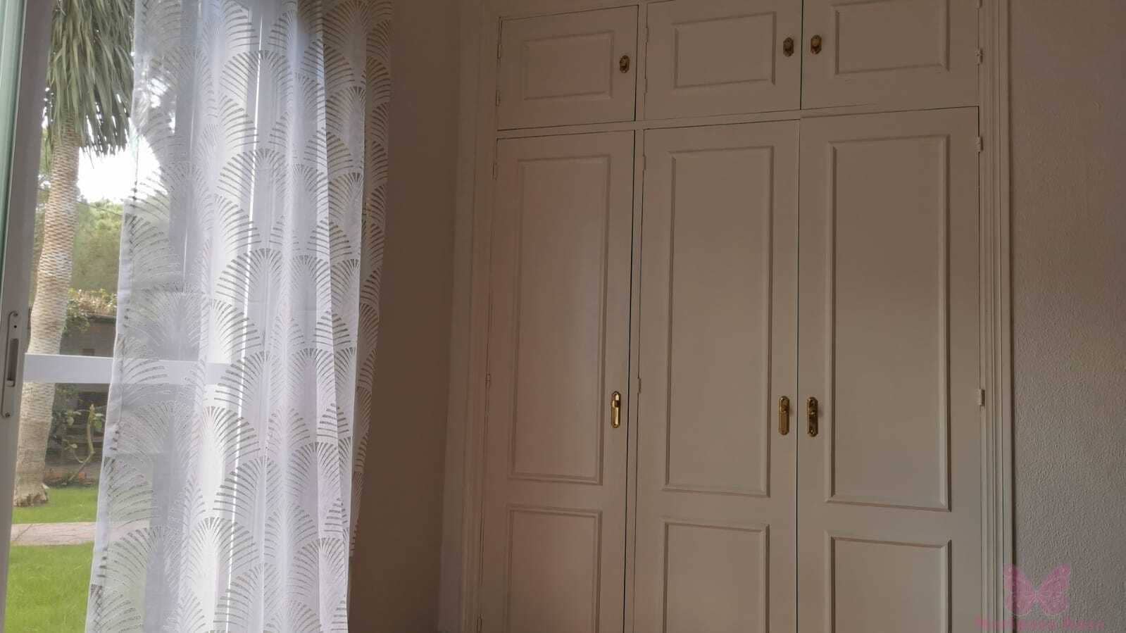 4 quarto Moradia para arrendar em Chiclana de la Frontera com piscina garagem - 950 € (Ref: 10027552)