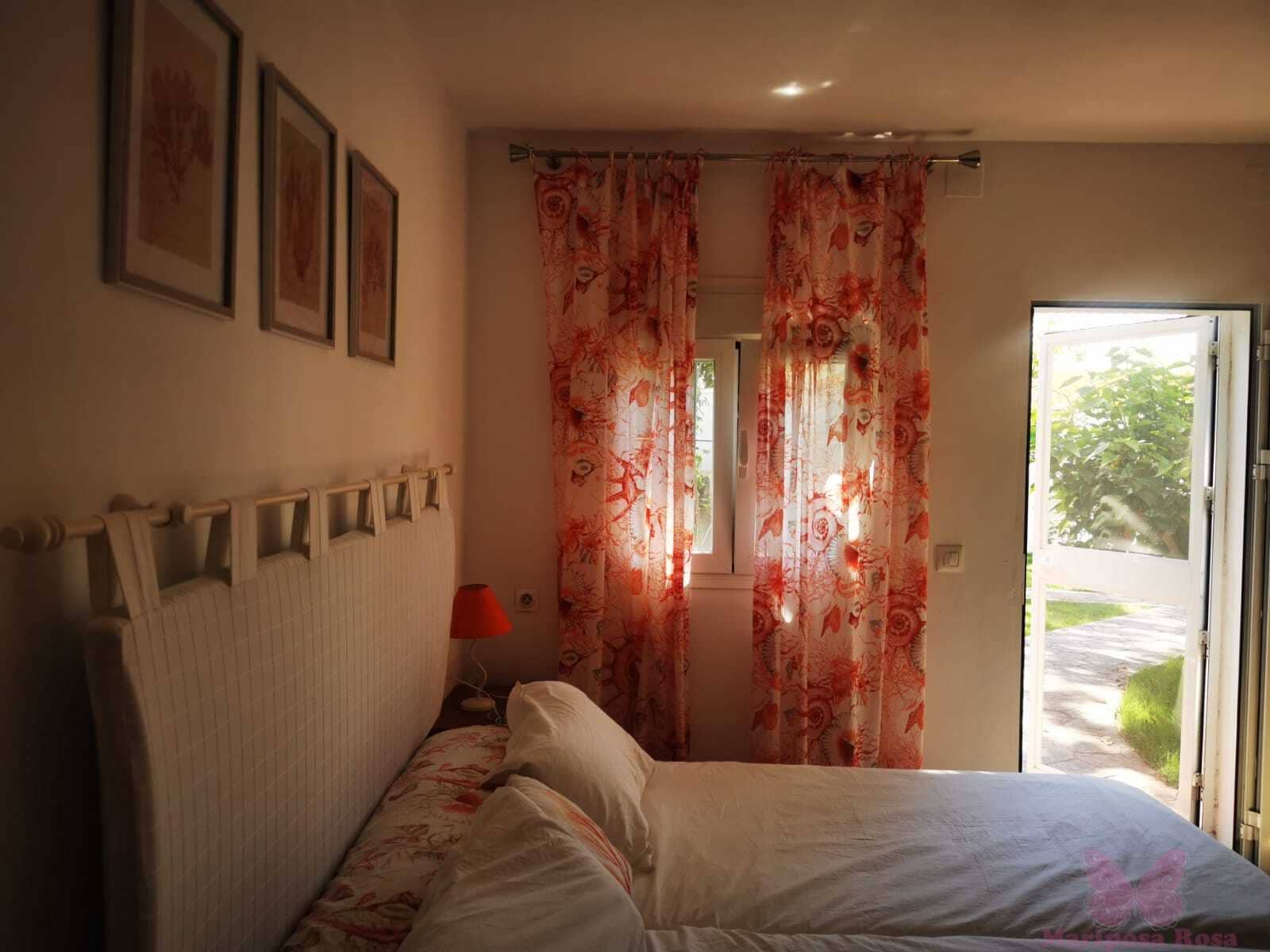 4 quarto Moradia para arrendar em Chiclana de la Frontera com piscina garagem - 950 € (Ref: 10027552)