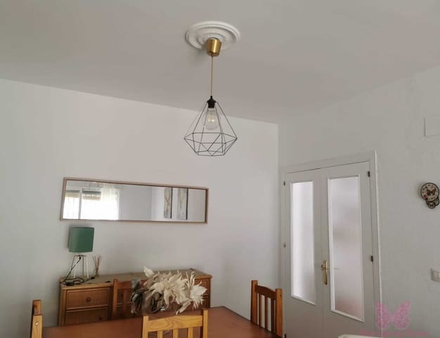 4 bedroom Villa for rent in Chiclana de la Frontera with pool garage - € 950 (Ref: 10027552)