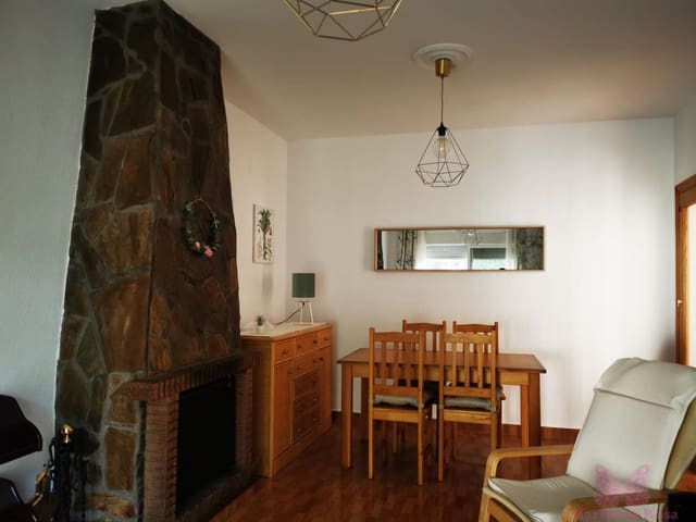 4 bedroom Villa for rent in Chiclana de la Frontera with pool garage - € 950 (Ref: 10027552)