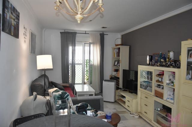 3 makuuhuone Paritalo myytävänä paikassa San Fernando - 280 000 € (Ref: 10030629)