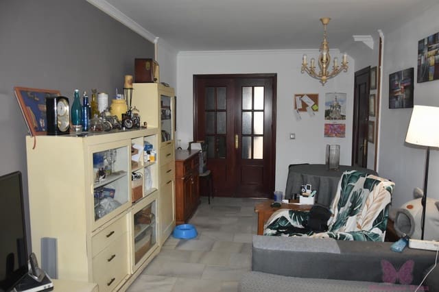3 makuuhuone Paritalo myytävänä paikassa San Fernando - 280 000 € (Ref: 10030629)