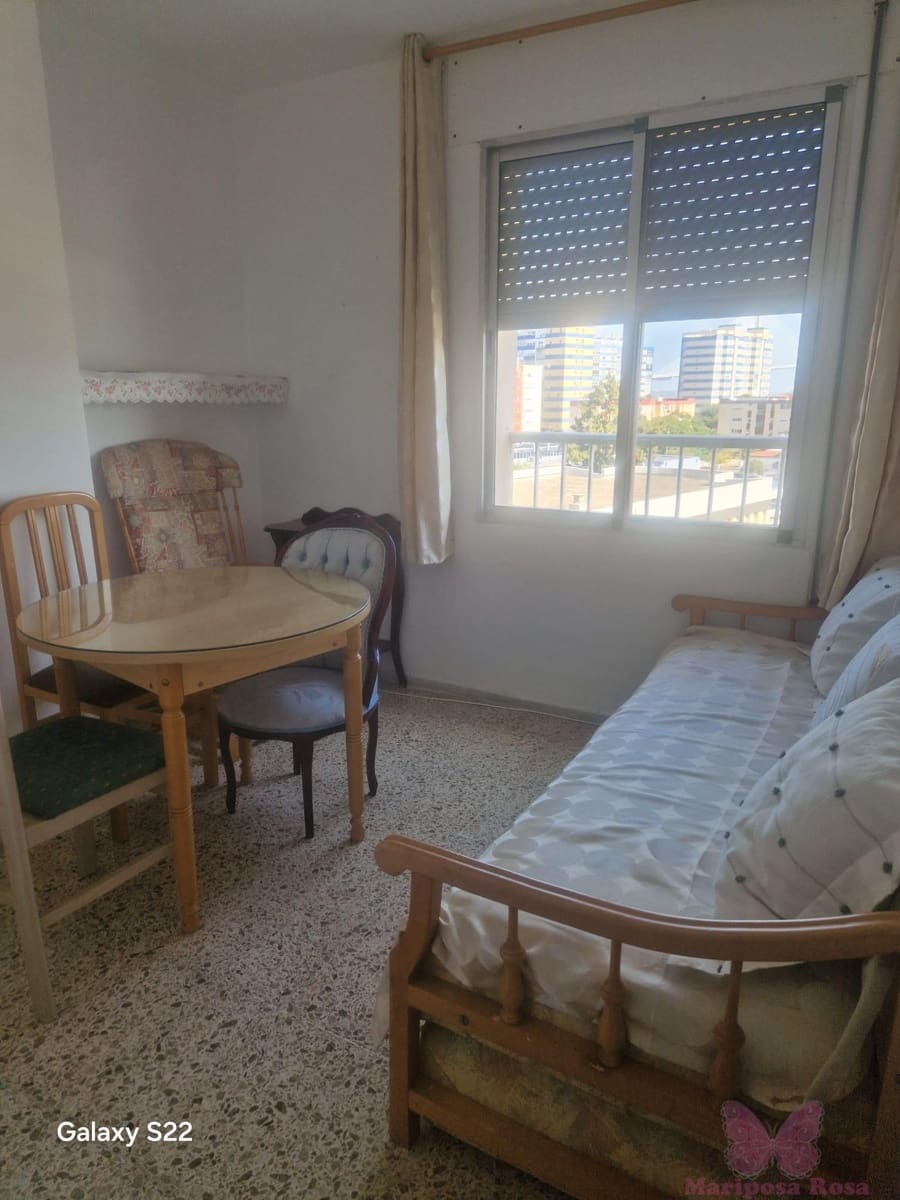 4 Zimmer Wohnung zu verkaufen in Cadiz Stadt - 368.000 € (Ref: 10120250)