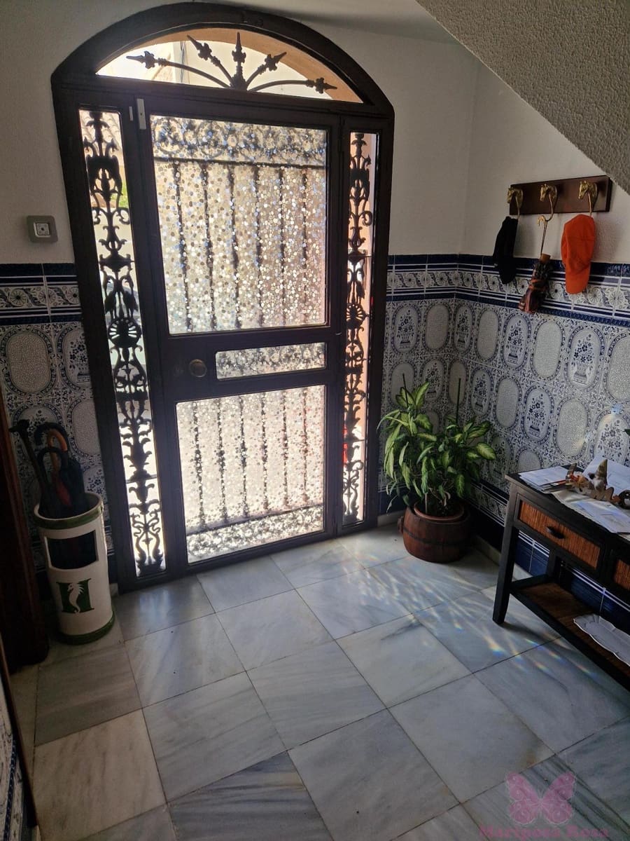 4 bedroom Townhouse for sale in Chiclana de la Frontera with garage - € 365,000 (Ref: 10156945)