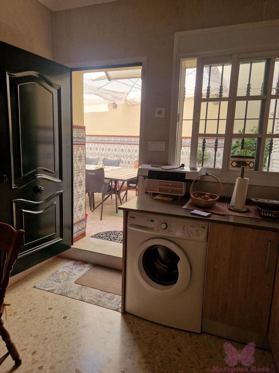 4 bedroom Townhouse for sale in Chiclana de la Frontera with garage - € 365,000 (Ref: 10156945)