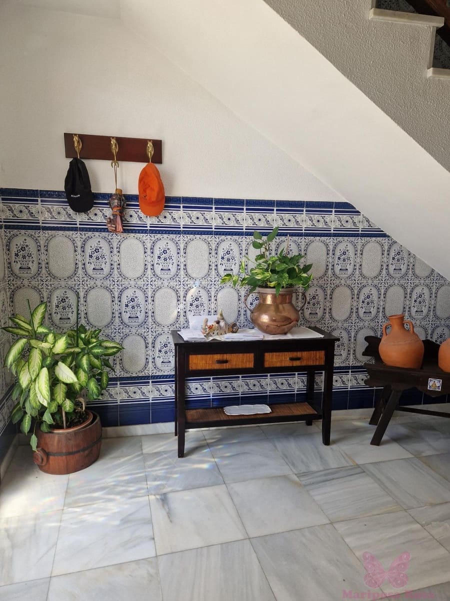 4 bedroom Townhouse for sale in Chiclana de la Frontera with garage - € 365,000 (Ref: 10156945)