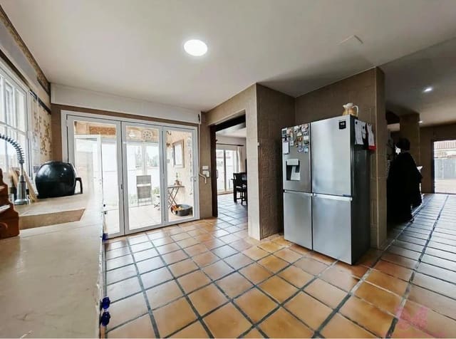 3 makuuhuone Huvila myytävänä paikassa Chiclana de la Frontera mukana uima-altaan 
autotalli - 420 000 € (Ref: 7367516)