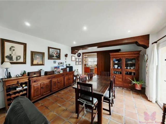 3 makuuhuone Huvila myytävänä paikassa Chiclana de la Frontera mukana uima-altaan 
autotalli - 420 000 € (Ref: 7367516)