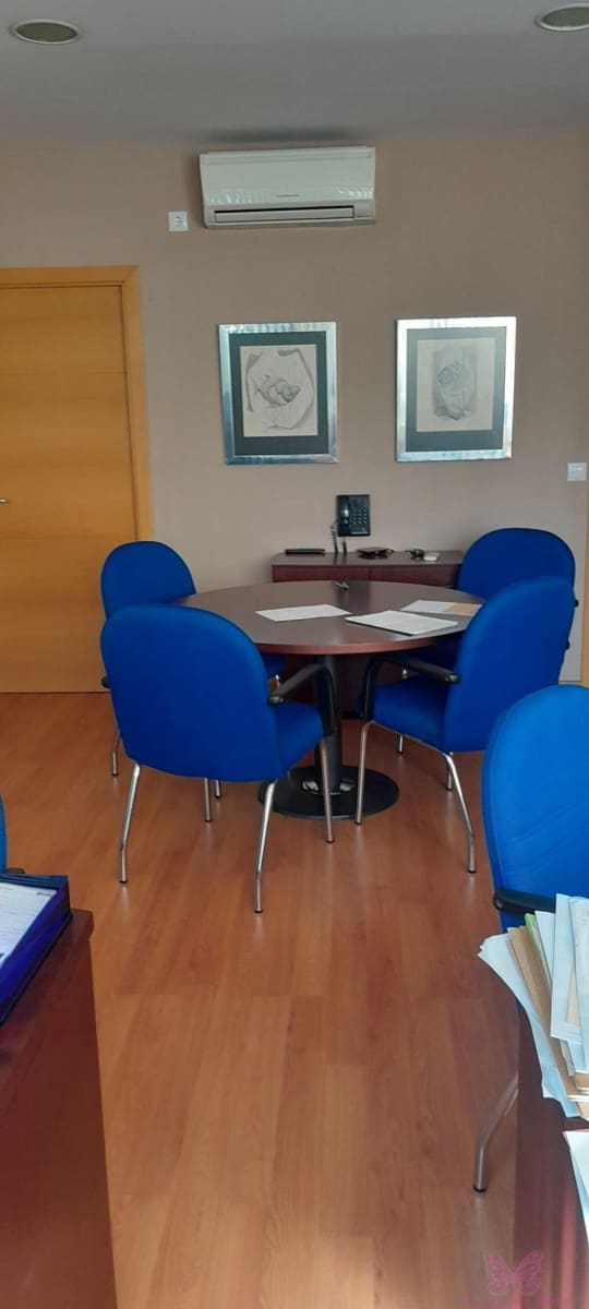 2 slaapkamer Kantoor te koop in Cadiz stad - € 175.000 (Ref: 9753408)