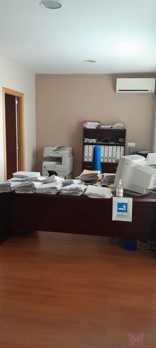 2 slaapkamer Kantoor te koop in Cadiz stad - € 175.000 (Ref: 9753408)