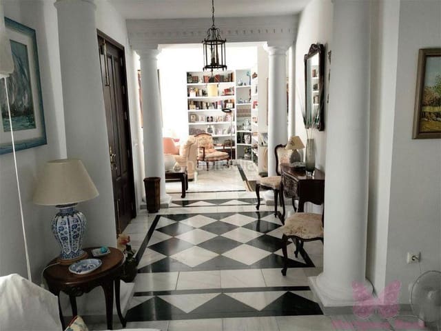 5 soveværelse Villa til salg i Chiclana de la Frontera med swimmingpool - € 1.400.000 (Ref: 9753413)