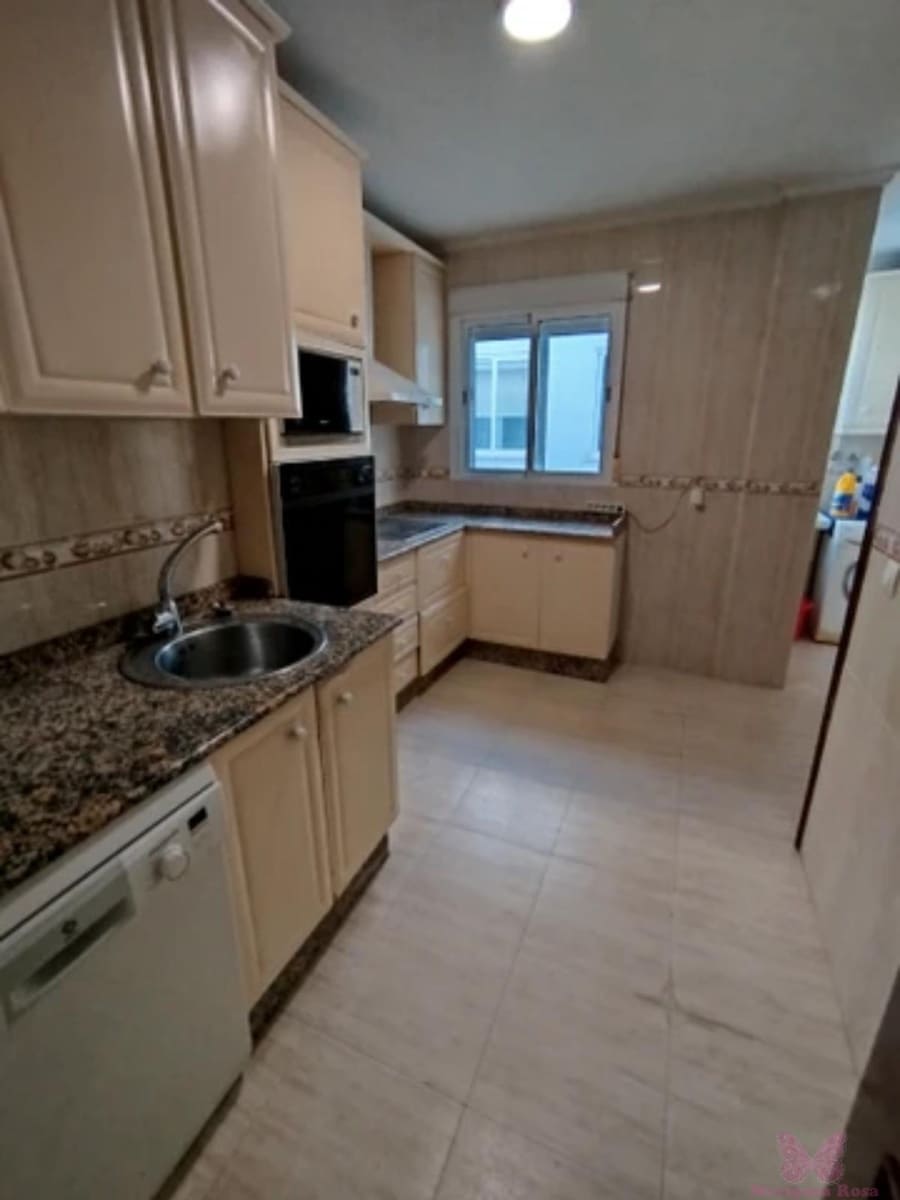 3 soverom Penthouse til salgs i Cadiz by med svømmebasseng - € 450 000 (Ref: 9753756)