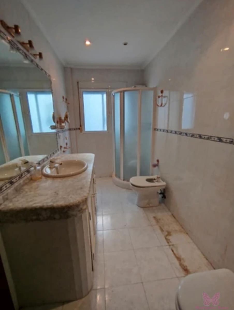 3 soverom Penthouse til salgs i Cadiz by med svømmebasseng - € 450 000 (Ref: 9753756)