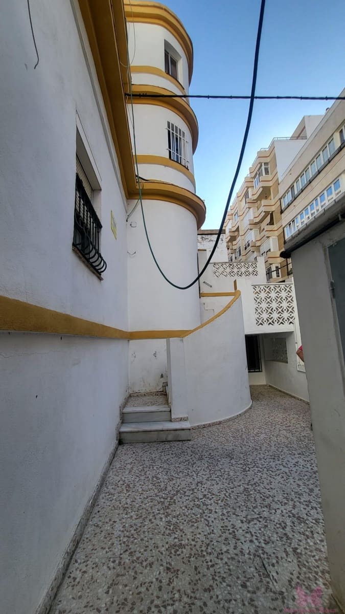 Komercyjne na sprzedaż w Miasto Kadyks - 2 000 000 € (Ref: 9753761)