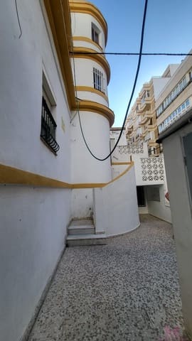 Erhverv til salg i Asdrúbal - Bahía Blanca, Cádiz by - € 2.000.000 (Ref: 9753761)