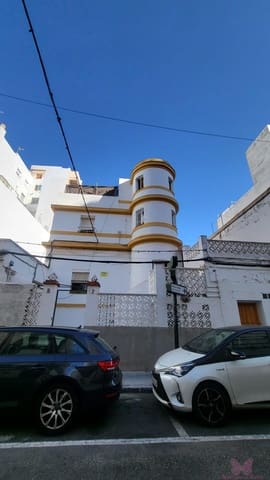 Erhverv til salg i Asdrúbal - Bahía Blanca, Cádiz by - € 2.000.000 (Ref: 9753761)