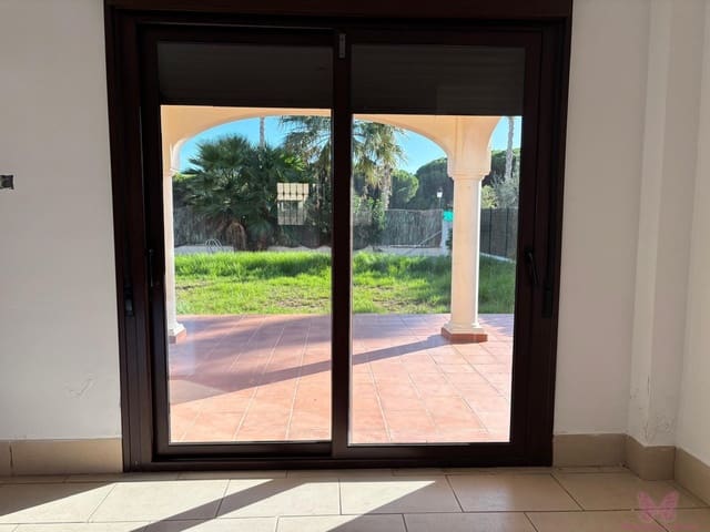 4 soveværelse Villa til salg i Chiclana de la Frontera med swimmingpool - € 650.000 (Ref: 9753763)