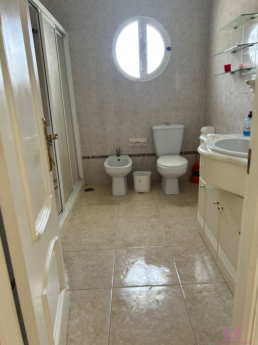 4 sovrum Villa till salu i Chiclana de la Frontera med pool garage - 480 000 € (Ref: 9753765)