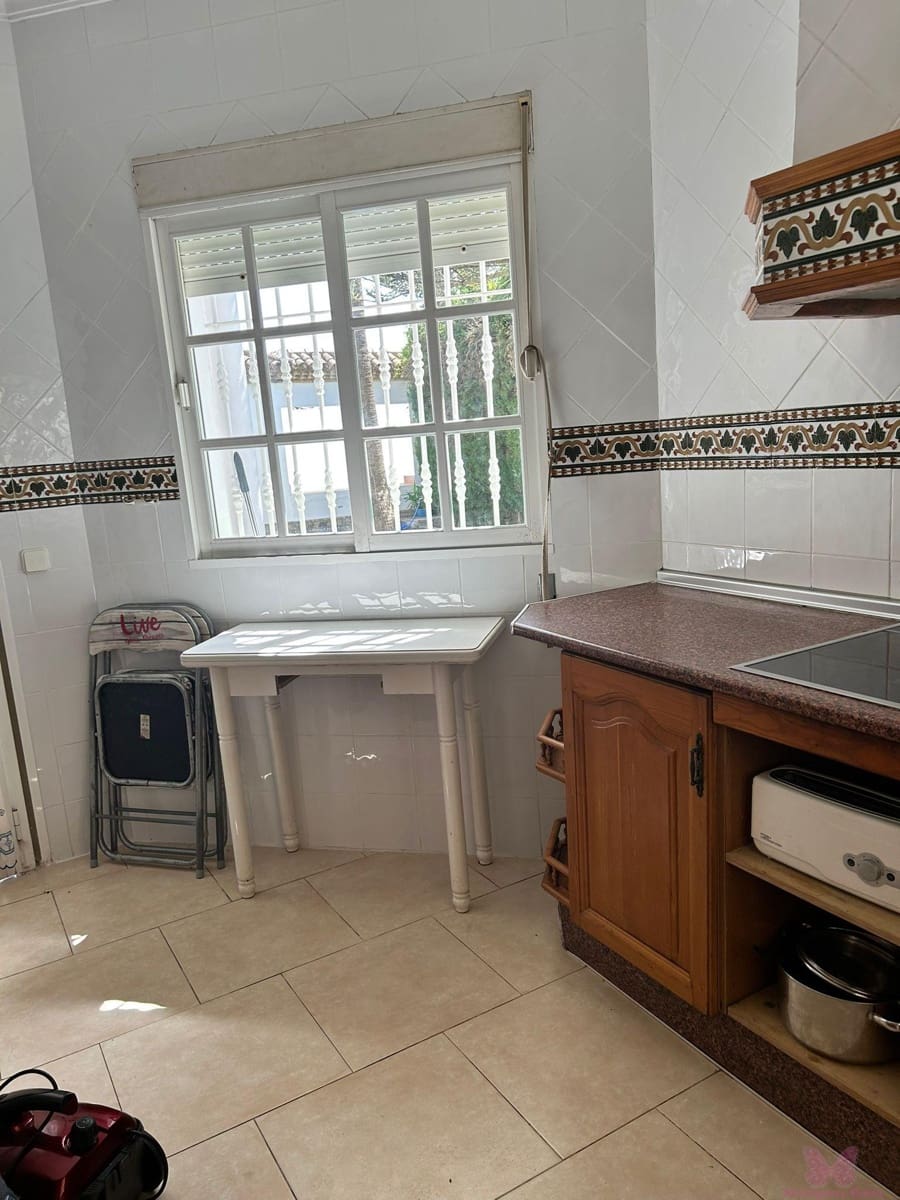 4 sovrum Villa till salu i Chiclana de la Frontera med pool garage - 480 000 € (Ref: 9753765)