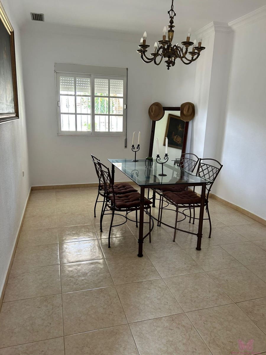 4 sovrum Villa till salu i Chiclana de la Frontera med pool garage - 480 000 € (Ref: 9753765)