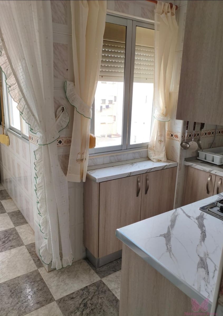 3 soverom Leilighet til salgs i San Fernando - € 169 000 (Ref: 9753766)