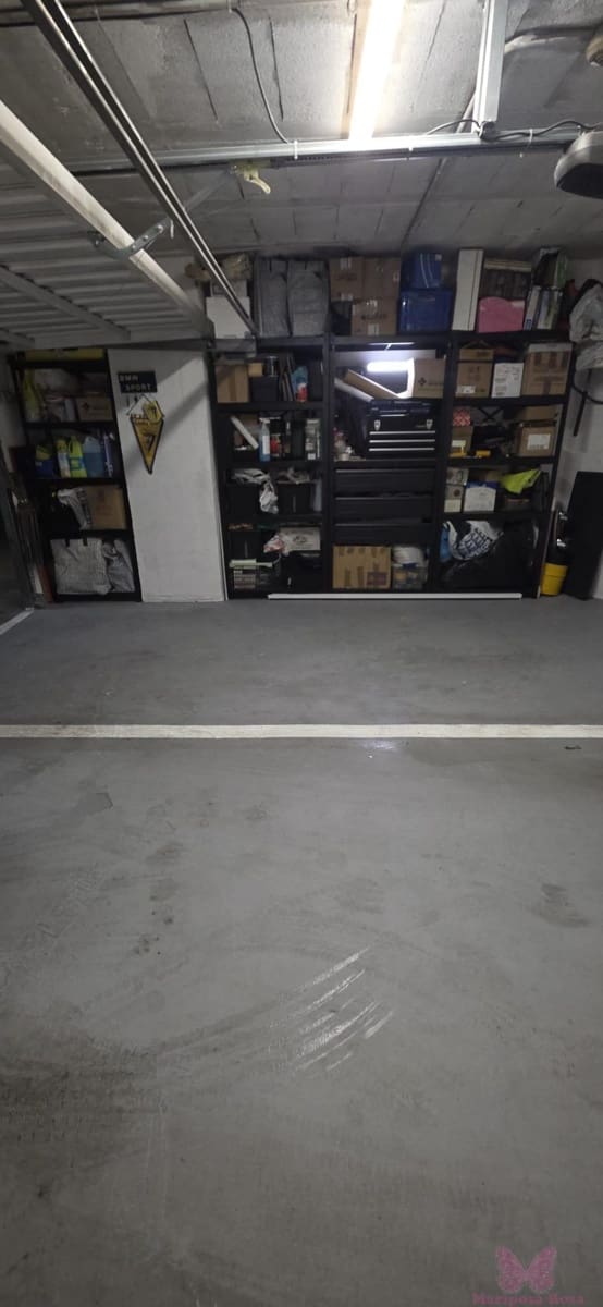 Garage til salg i Cadiz by - € 86.000 (Ref: 9753768)