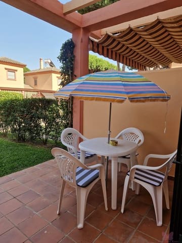 2 slaapkamer Appartement voor vakantieverhuur in Chiclana de la Frontera met zwembad garage - € 700 (Ref: 9753770)