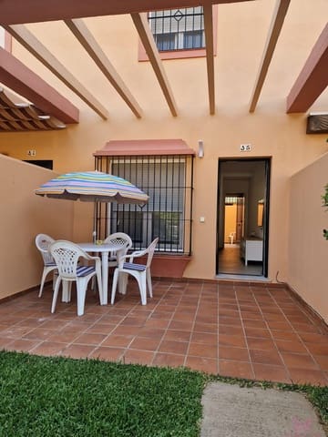 2 slaapkamer Appartement voor vakantieverhuur in Chiclana de la Frontera met zwembad garage - € 700 (Ref: 9753770)