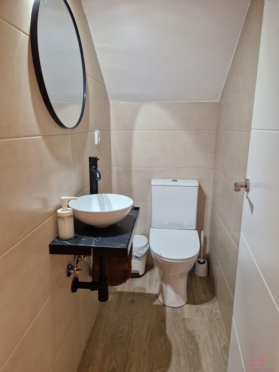 2 slaapkamer Appartement voor vakantieverhuur in Chiclana de la Frontera met zwembad garage - € 700 (Ref: 9753770)