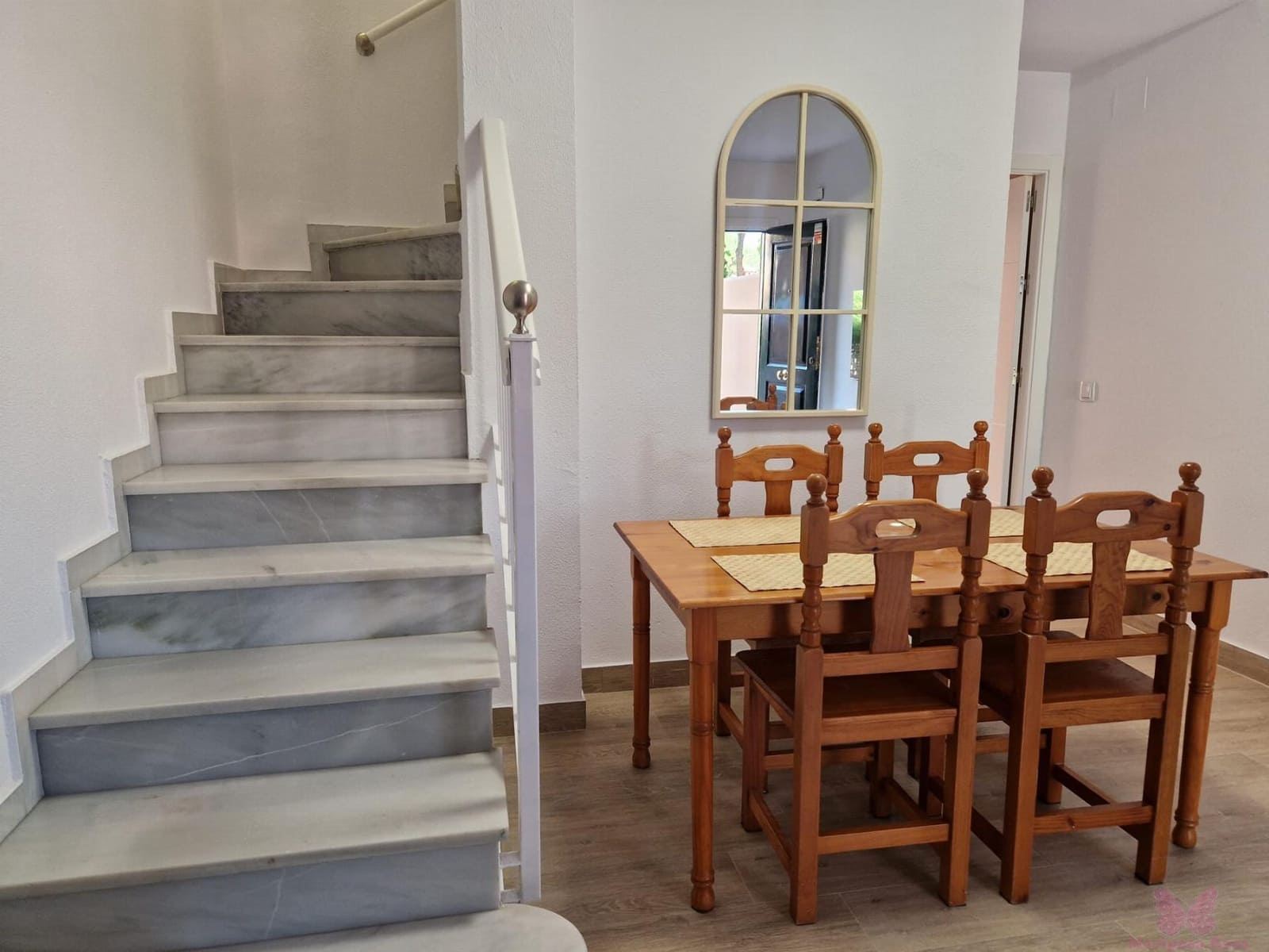 2 slaapkamer Appartement voor vakantieverhuur in Chiclana de la Frontera met zwembad garage - € 700 (Ref: 9753770)