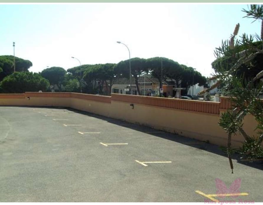 2 slaapkamer Appartement voor vakantieverhuur in Chiclana de la Frontera met zwembad garage - € 700 (Ref: 9753770)