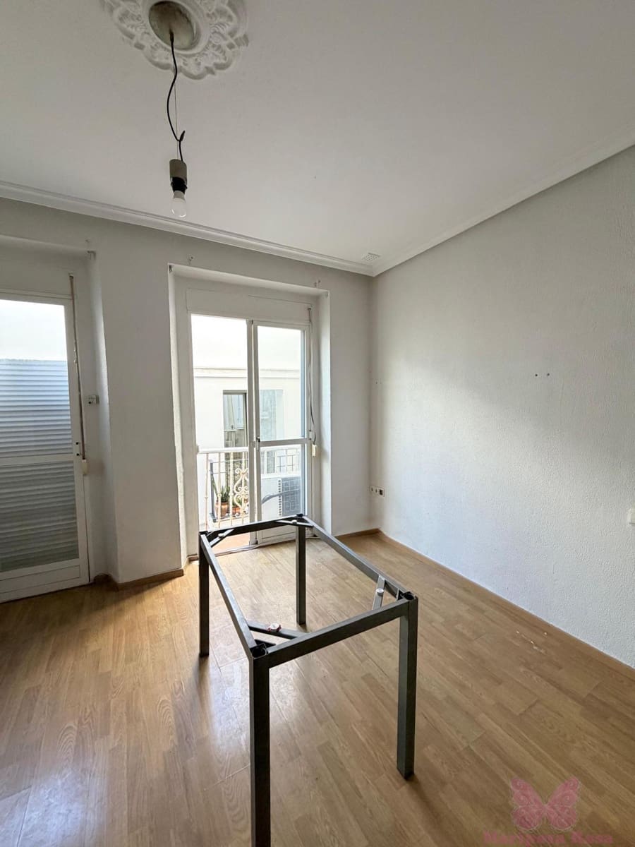 2 quarto Apartamento para venda em Cadis cidade - 189 900 € (Ref: 9909762)