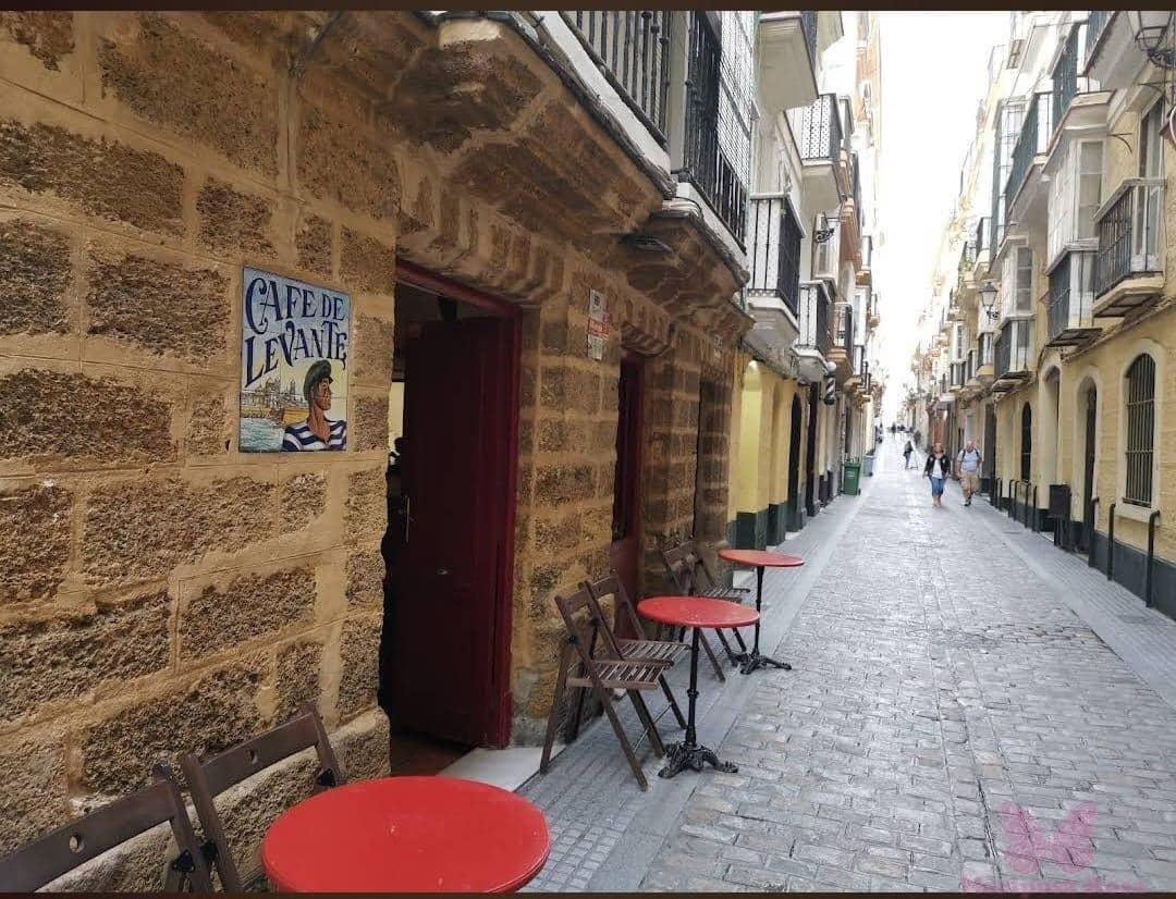 2 quarto Apartamento para venda em Cadis cidade - 189 900 € (Ref: 9909762)