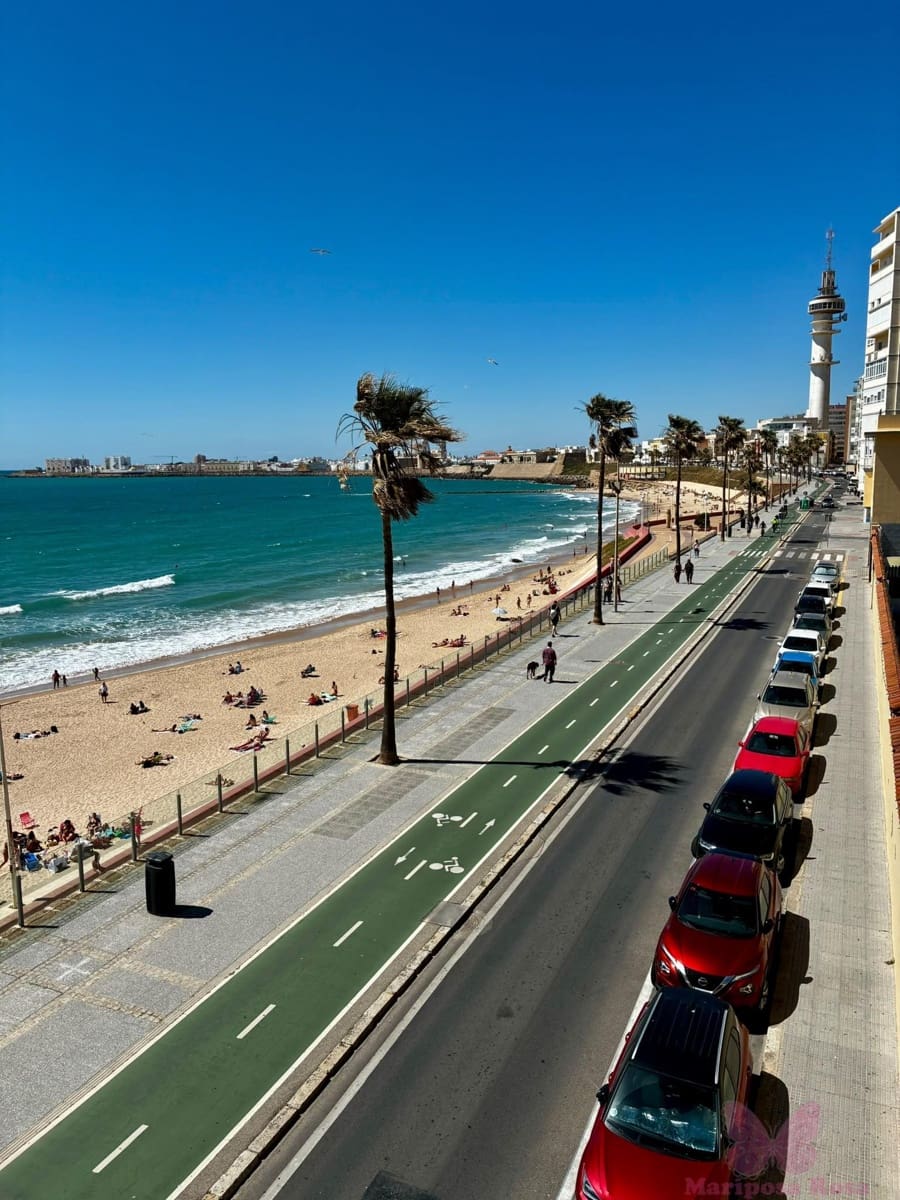 5 soveværelse Lejlighed til salg i Cadiz by med garage - € 750.000 (Ref: 9920446)